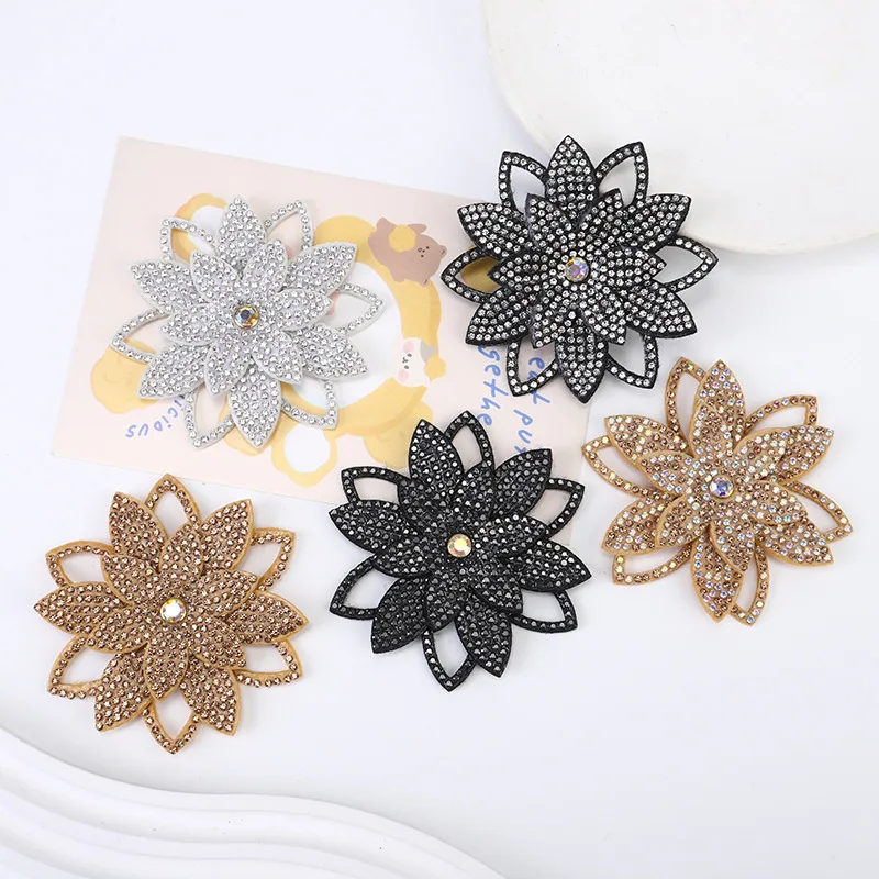 Трехмерная брошь в виде геометрического цветка - стильный аксессуар для праздников