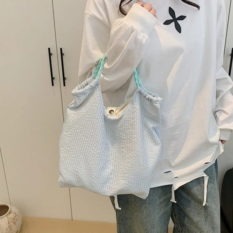 

Lightweight Pebbled Leather Messenger Bag - Ergonomic Ladies Shoulder Purse With Padded Handle & Key Holder