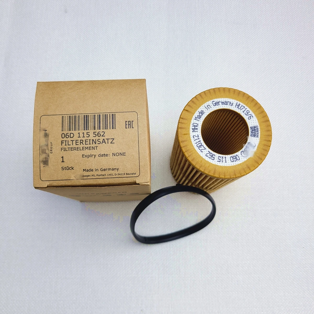 Oil Filter 06D115562 For Audi A6 Q3 TT KTM X-Bow Skoda Octavia VW Eos (1F7) Golf Jetta Polo Scirocco Touran 2.0L I4 Engine