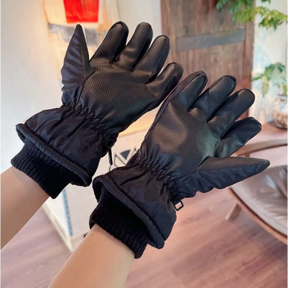 Nuovi guanti da sci touchscreen caldi invernali antivento neve snowboard guanti da esterno in peluche addensare guanti da ciclismo antiscivolo