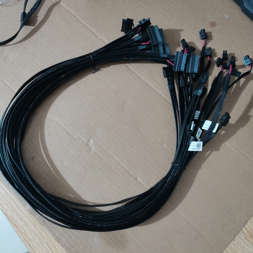 

For Dell R730 server 3.5 disk drive SATA power supply cable FMX51 0FMX51