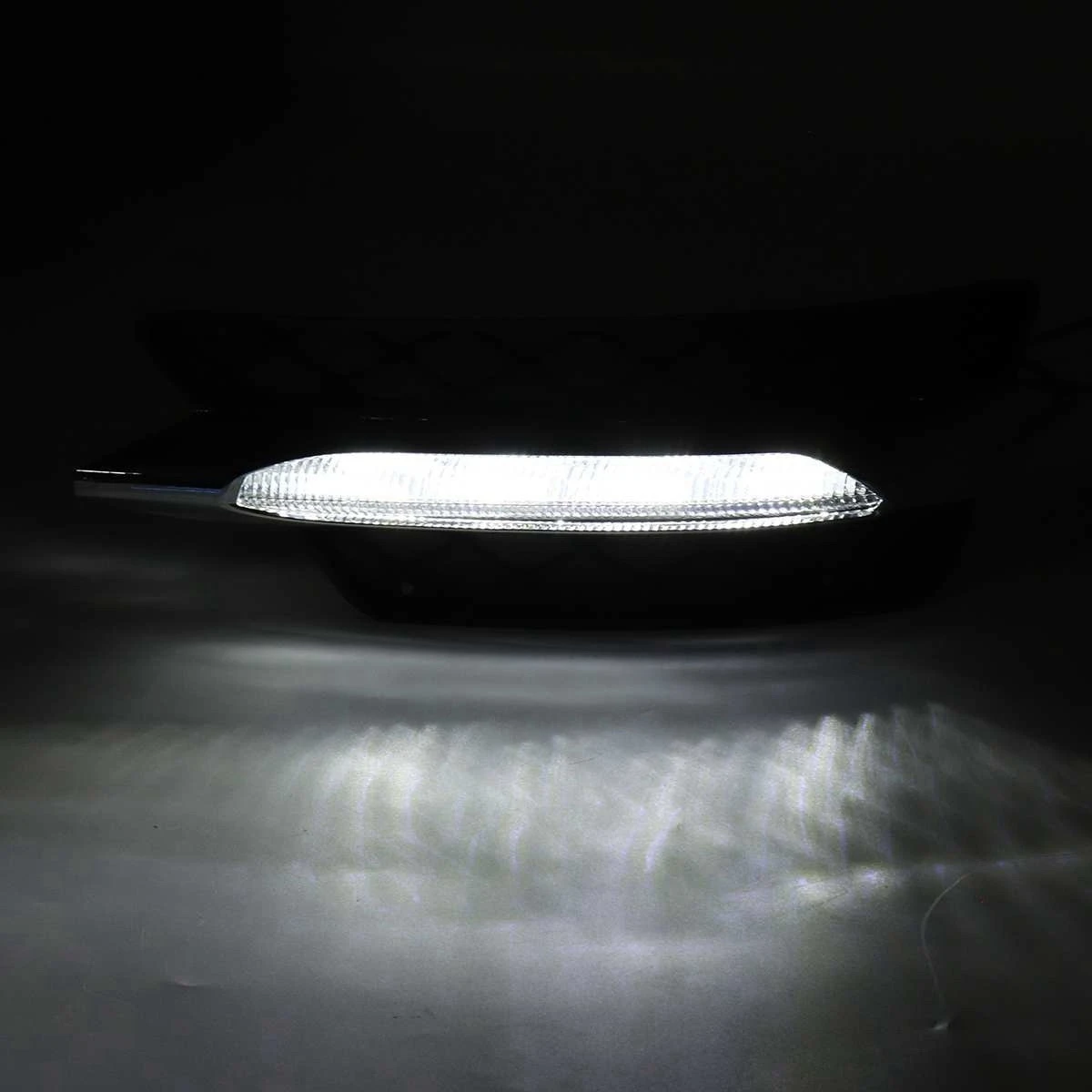 

DRL Front Bumper Grill Molding LED Fog Light Daytime Running Light Fog Lamp For Mercedes For Benz W204 C-Class 2012-14