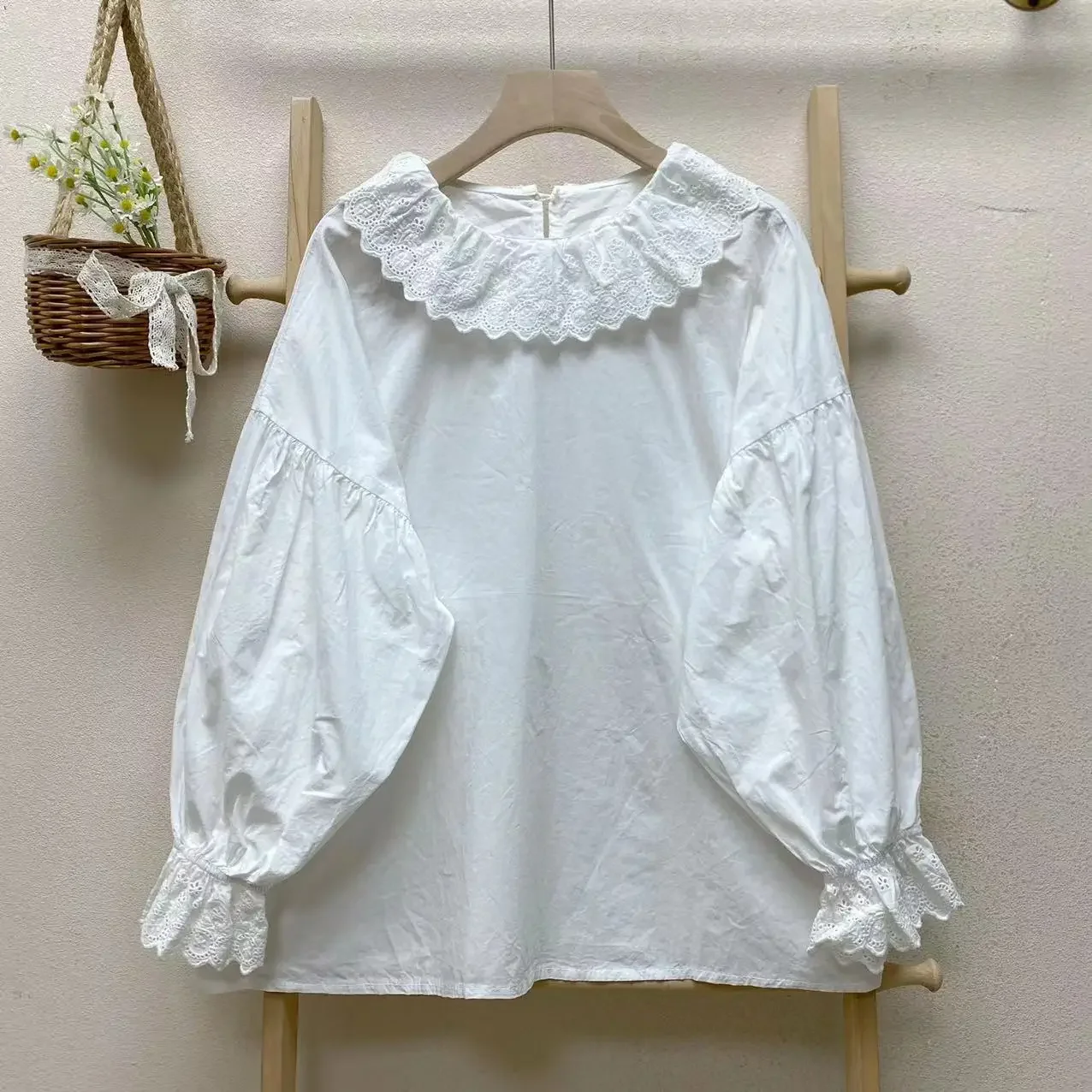 Vintage Cotton Ruffled Lace Eyelet Collar Lantern Sleeve White Shirt Women Retro Chic Sweet Patchwork Victorian Rococo Blouse