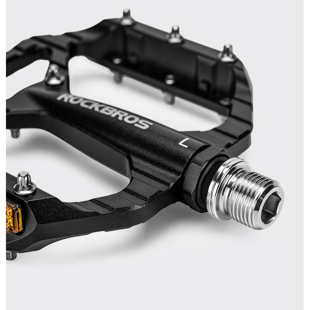 

Aluminum Alloy Mountain/Road Bike Pedals, Anti-Slip Lightweight Platform Pedals, Waterproof and Durable with Reflective Strips