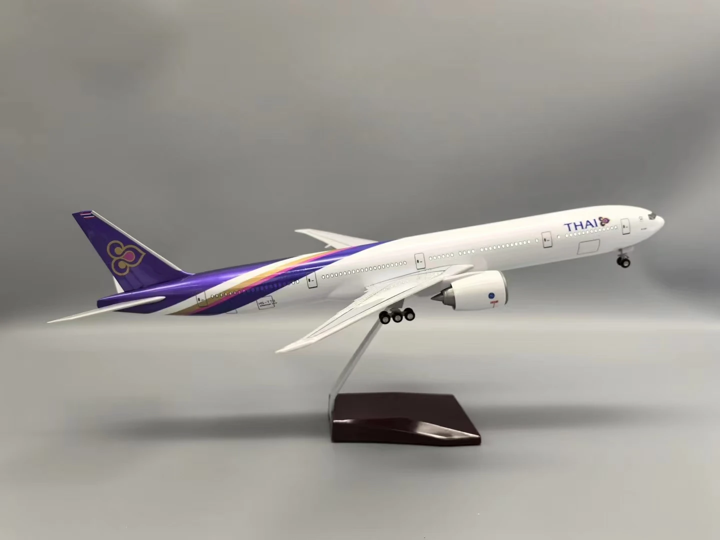 Scale Large Boeing 777 Thai Airlines 47cm Model Diecast Airplane Model Kits with Stand Airlines Model Display Collectible for Av