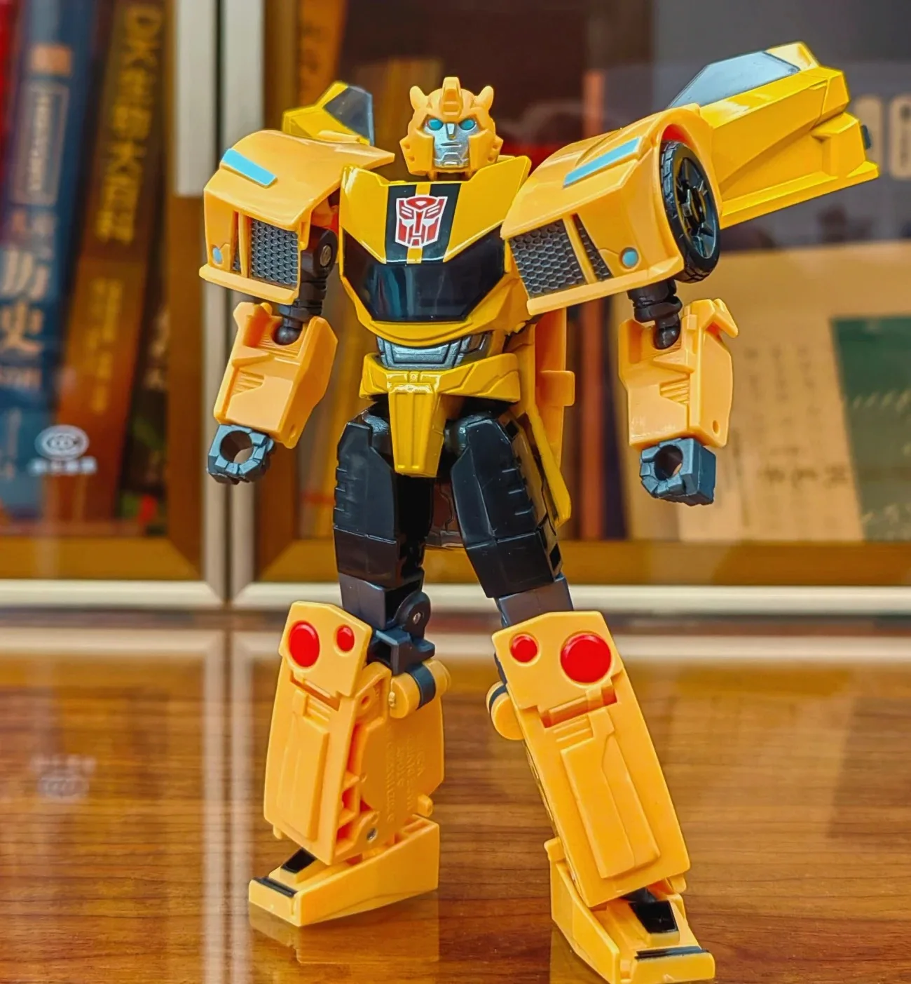 In Stock Transformation Toys Earth Spark Bee Animated Version Action Figures Robot, Model Anime Figures Gift Collection