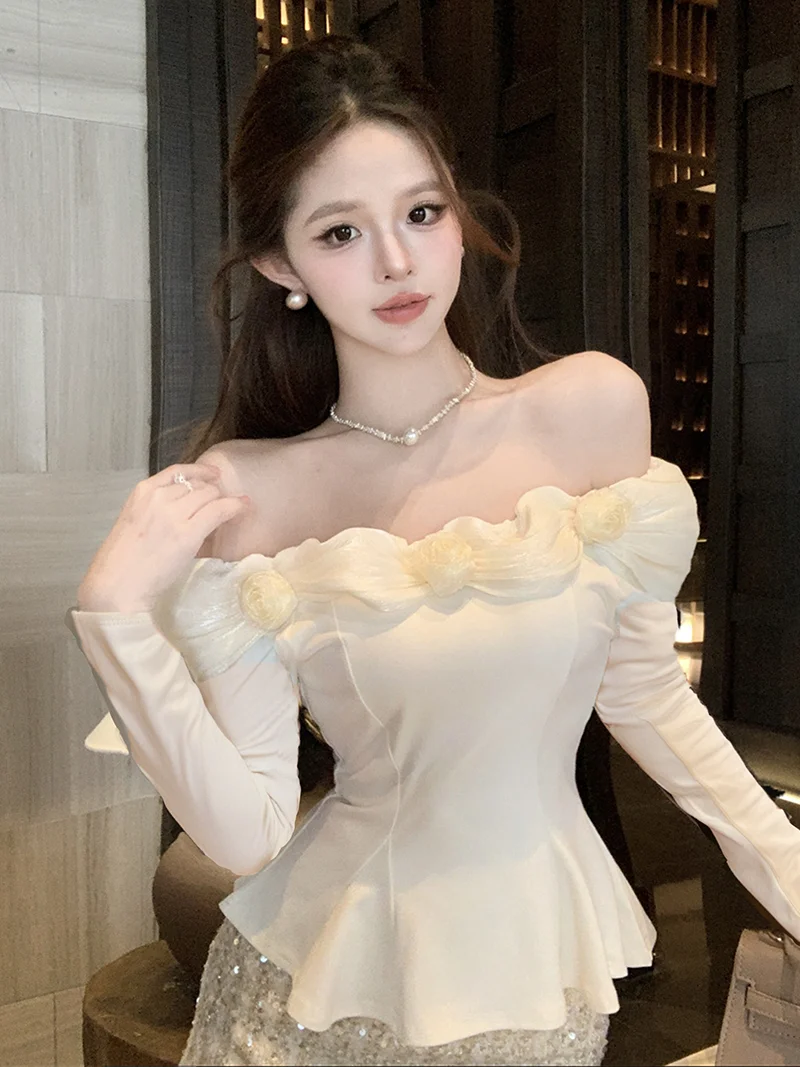 Francuskie seksowne bluzki z odkrytymi ramionami, trójwymiarowe kwiaty, kolekcja wiosna-jesień 2026, koszula damska z długim rękawem, słodkie falbanki, T-shirt.