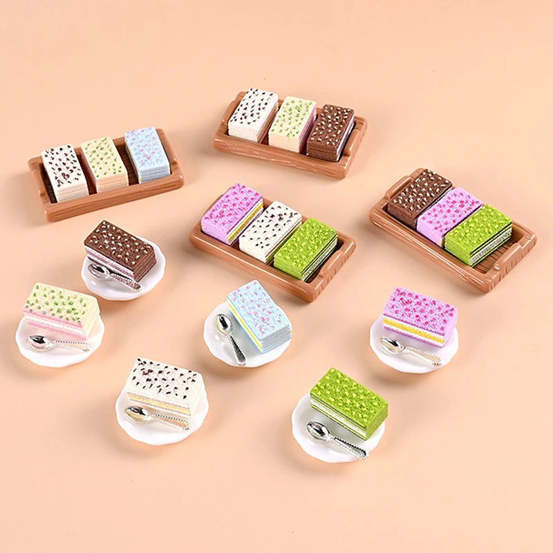 Dollhouse Miniature Resin Square Cakes With Tray Doll Simulation Mini Bakery Bread DIY Kitchen Accessories