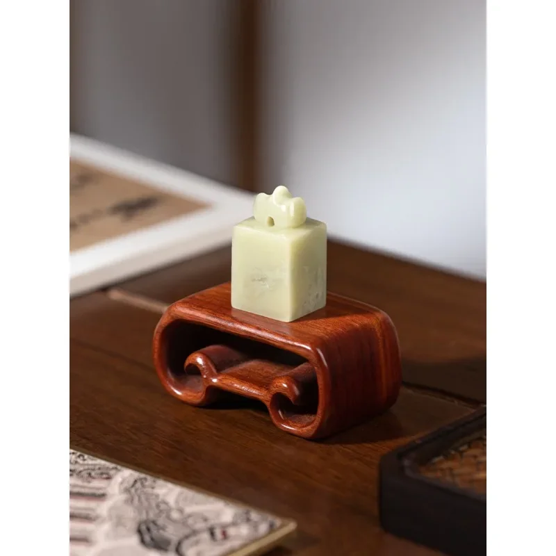 Seal stone, beginner seal carving stone practice chapter, calligraphy and painting angle pressing