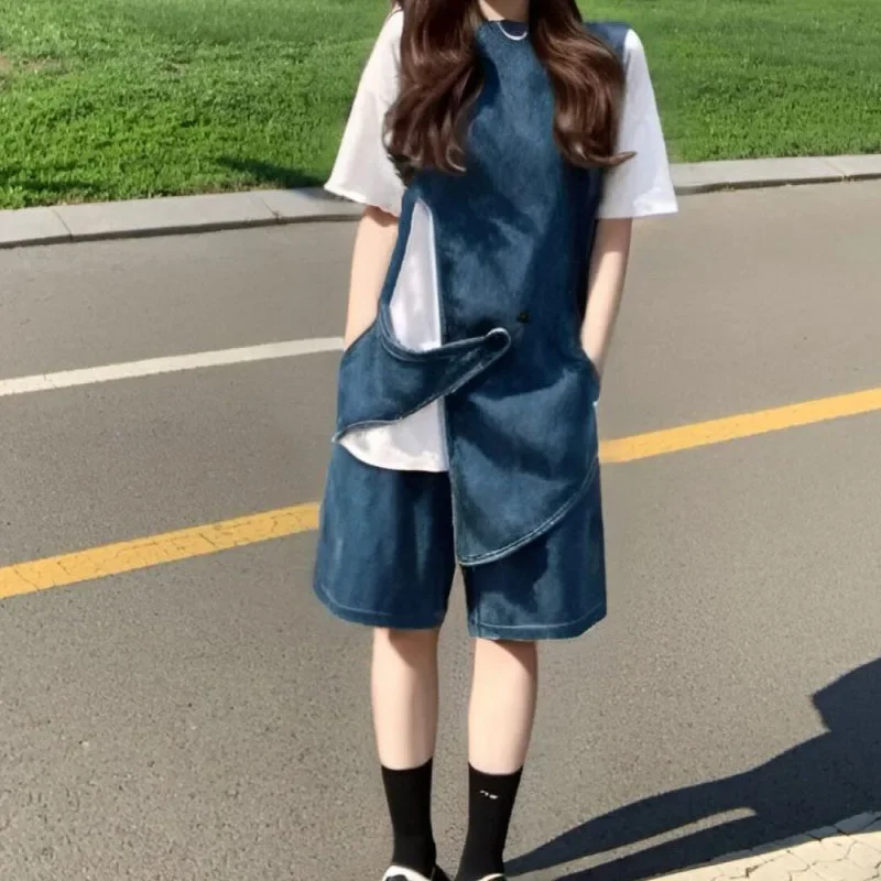 Irregular denim vest female summer 2024 new design fashion Joker short coat high waist wide-leg pants denim three-piece suit.