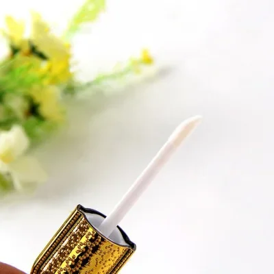 10/30/50/100 قطعة من البلاستيك الفارغ 5 مل أنبوب ملمع الشفاه على شكل تاج ذهبي #4