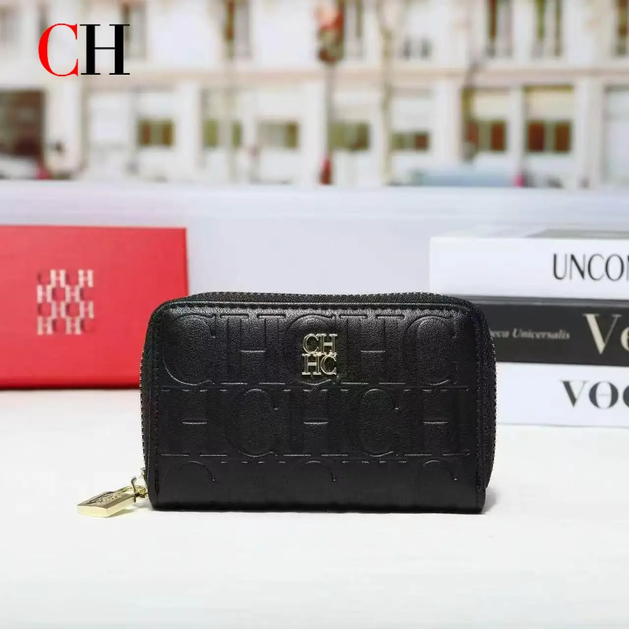 

CH Brand New Fashion Embossed Key Holder Wallet Zipper With Card Slots Durable Key Organizer For Daily Women Men 2026 Key Pouch