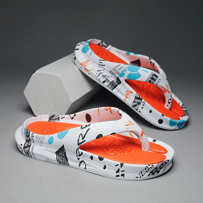 Nieuwe Stijlvolle Mannen Strand Teenslippers Elegante Mannelijke Zachte Slippers Antislip Comfortabele Zomer Schoenen Mode Outdoor Sport Glijbanen