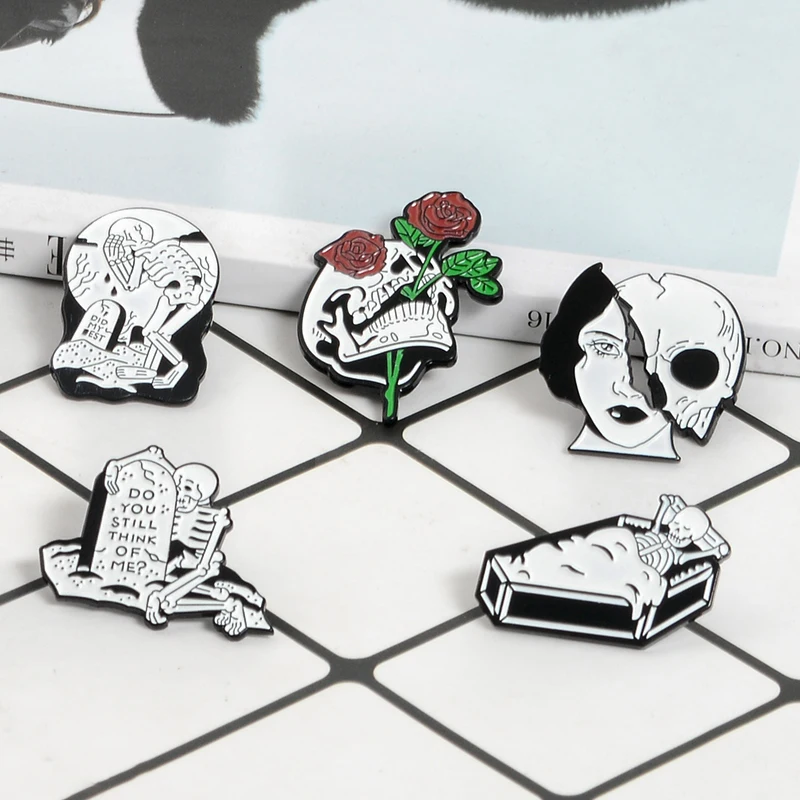 Pin esmaltado, insignia de ataúd para amantes de los muertos de rosas, broche, alfileres de solapa, pantalones vaqueros vaqueros, bolso para camisa, joyería Punk, regalo para amigos, mujer, cara de calavera