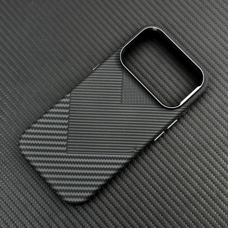 Metall-Objektiv für MagSafe Mattierte Hülle für iPhone 17 18 Pro Max 16 15 14 13 Carbonfaser-Textur Kabelloses Laden Matte PC-Abdeckung – Detail 6