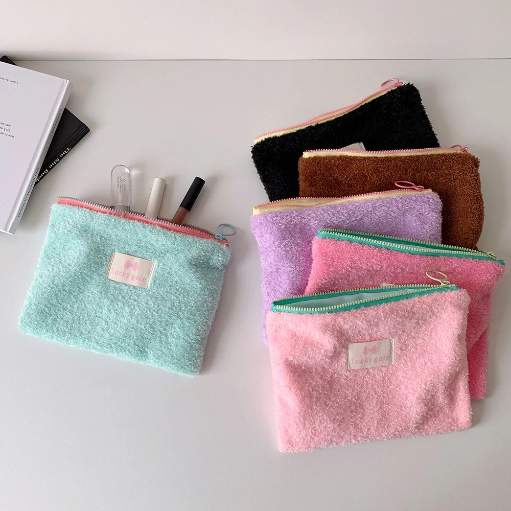 

Сумка для туалетных принадлежностей, плюшевая портативная косметичка, плюшевая косметичка, стильная для работы, путешествий, деловой поездки