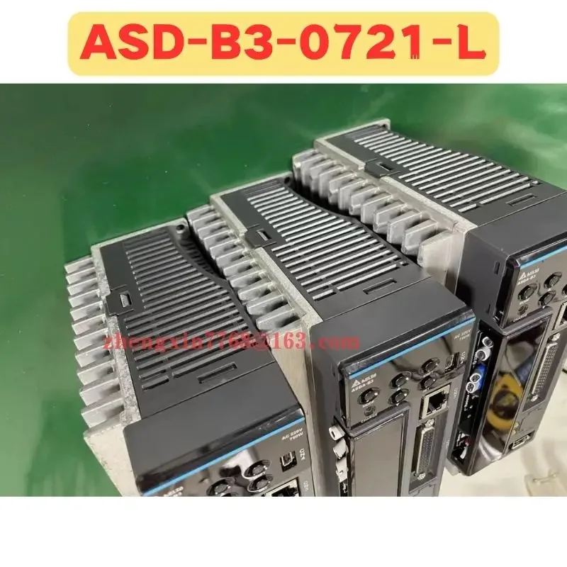 محرك سيرفو مستعمل ASD-B3-0721-L ASD B3 0721 L تم اختباره بشكل جيد