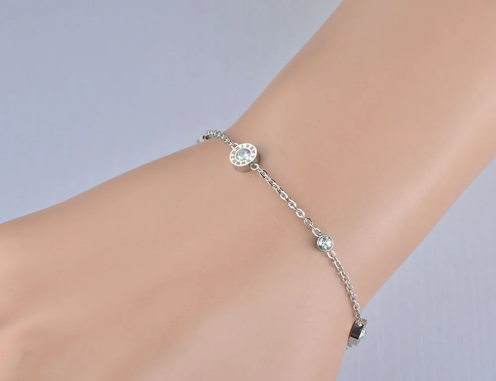 Lokaer klasyczne cyfry rzymskie cyrkonia łańcuszek i ogniwa bransoletki biżuteria ze stali tytanowej Charms bransoletka dla kobiet B18019 — zdjęcie 7