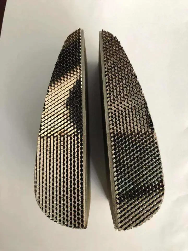 

Изготовленный на заказ пластиковый рефлекторный дорожный отражатель Сердечник: электроформовка, поддержка оптового заказа