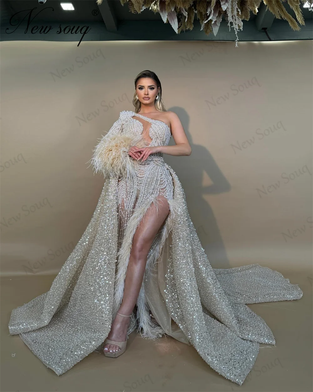 

Gorgeous Full Pearls Party Dresses For Weddings Robes Du Soir Saudi Arabia Dubai Split Side Evening Gowns Beads Engagement Dress