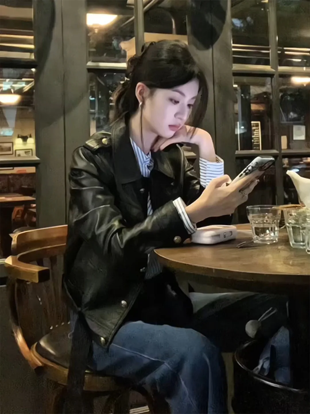 クラシックなオルトブラレザーのジャケット、女性用ファッショナブルな小さなフリップカラージャケットコート、通勤用、スタンドフィット、秋の新作...