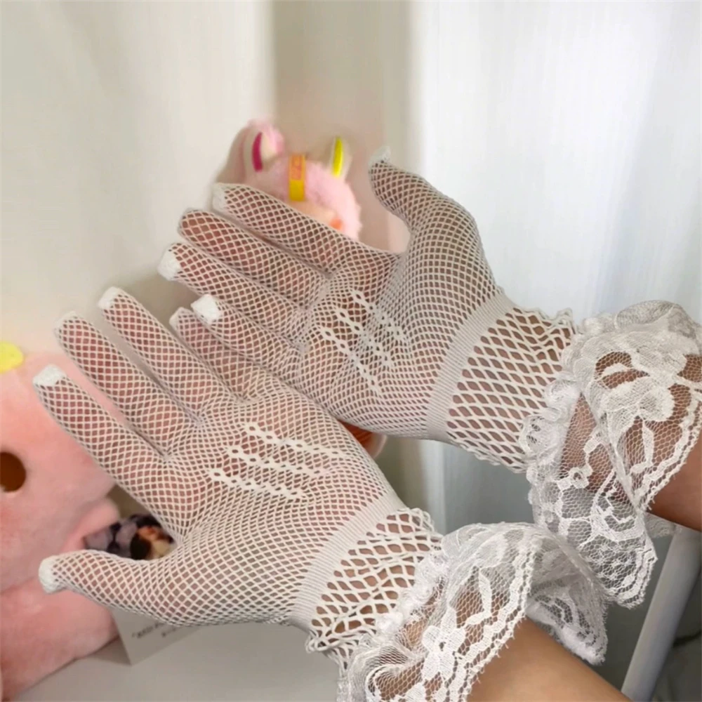 Elegant Ladies Lace Gloves Sheer Fishn Net Black White Gothic Punk Sexy Soft Elastic Glove Fashion Ruffle Full Finger Lace Mitte