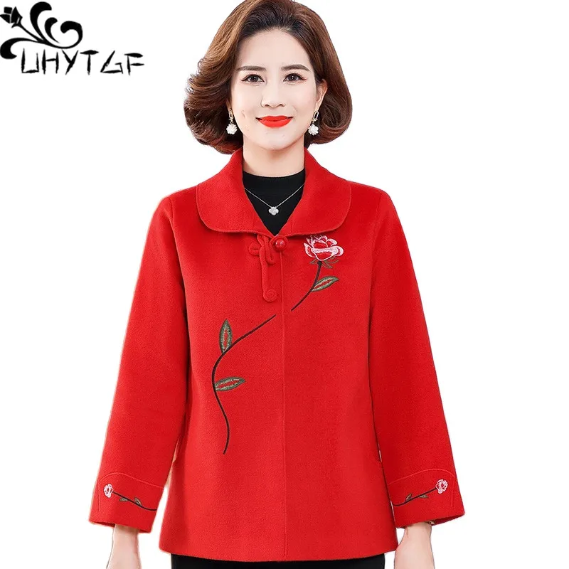 

UHYTGF New Spring Autumn Woolen Coat Women Fashion Embroidery Mom Jacket Middle Aged Elderly 5XL Loose Size Outewear Female 2228