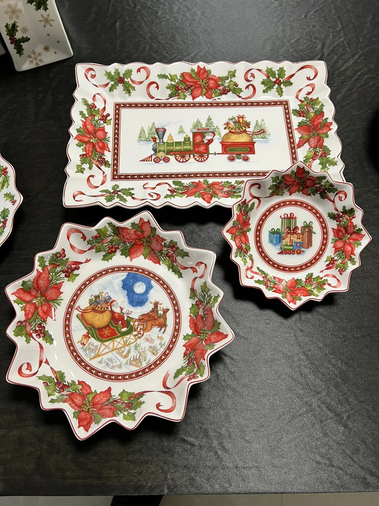 Hot selling German V treasure tableware Christmas European dinner  salad bowl soup plate   display