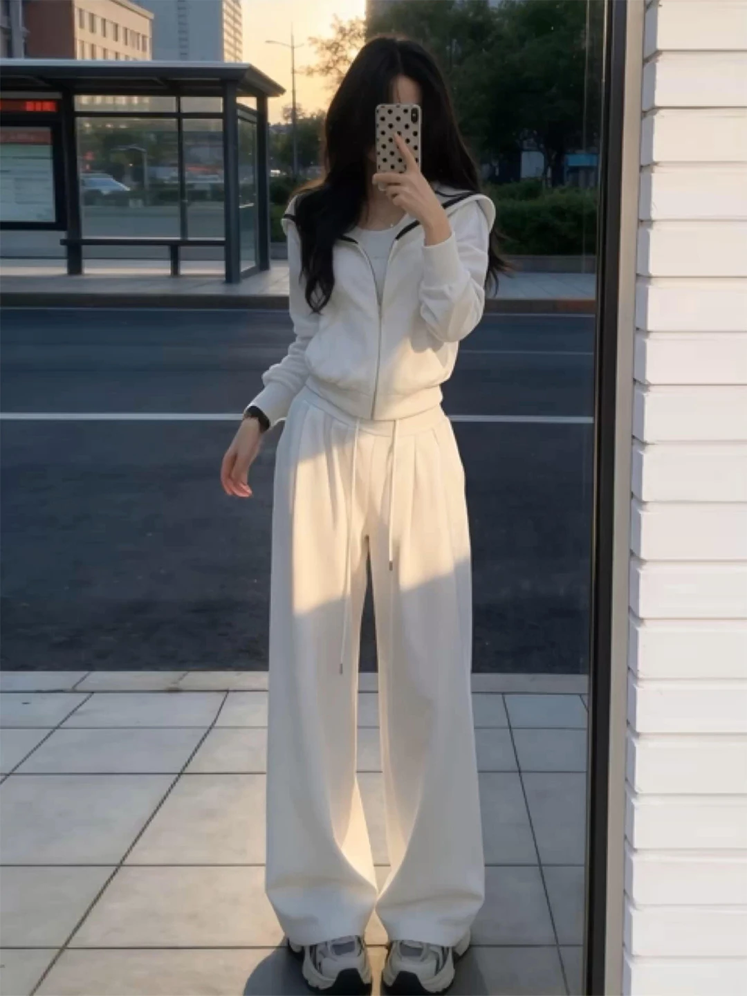 

White Sweatshirt Set Women's Sporty Two-Piece Suite High-End Feeling Complete Set Spring 2026 Fashion Casual High Waist Long ...