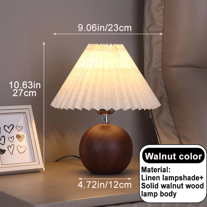 โคมไฟตั้งโต๊ะ LED Nordic จีบผ้า EU ปลั๊กสําหรับห้องนั่งเล่นห้องนอนตกแต่งบรรยากาศไม่รวมหลอดไฟ