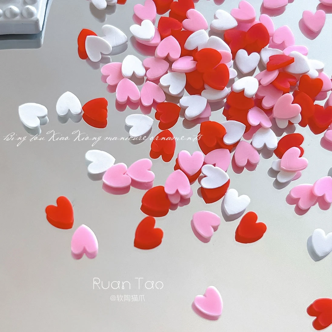 Resina morbida Rosso Bianco Rosa Cuore d'amore Polvere glitterata Paillettes Stella Farfalla Luna Aurora Accessori per nail art ultrasottili Decorazioni
