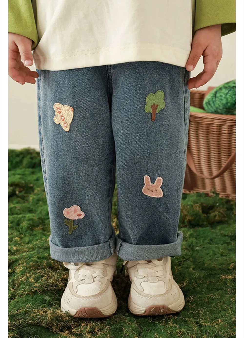 Autumn girls' straight leg jeans baby girls clothes kids pants Cartoon pattern embroidered jeans
