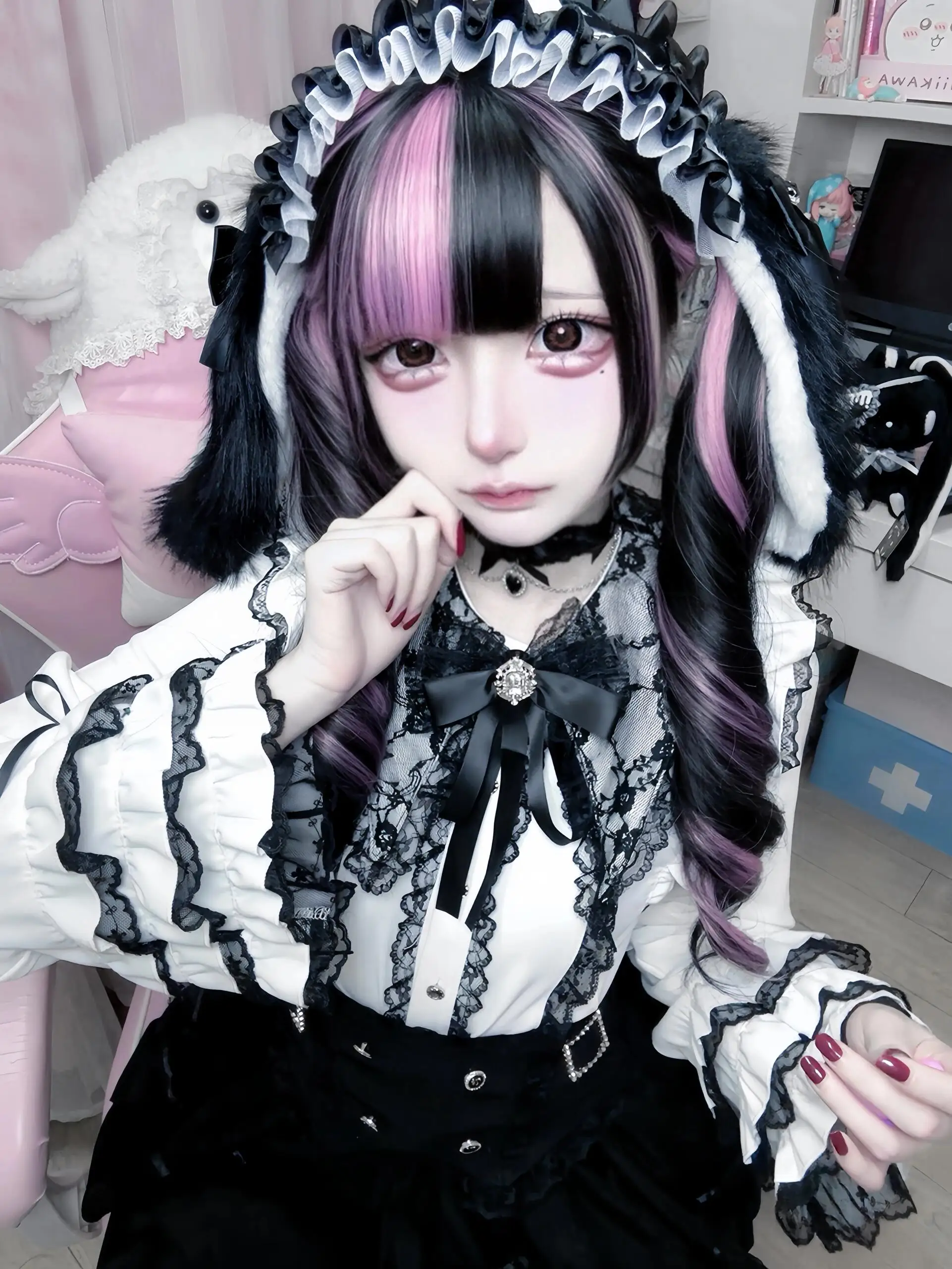 Kawaii Japanese Jirai Kei Mass-produced Style Y2K Women's Long Sleeve Blouse Sweet Lolita Puff Juliet Sleeves Lace Bow Elegant
