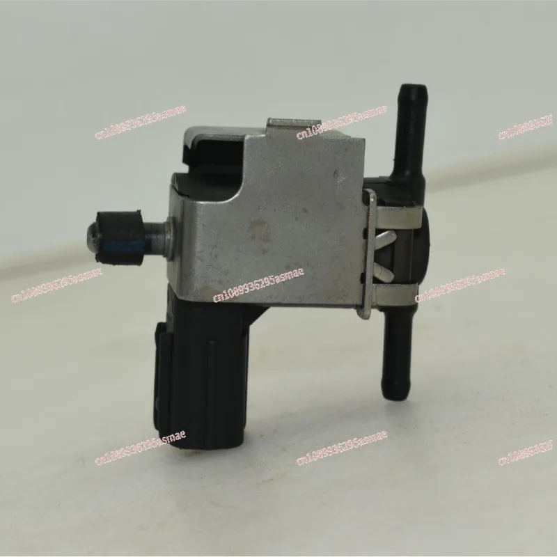 

Auto Solenoid Valve 1013624462 101362-4462 Car Replacement Parts