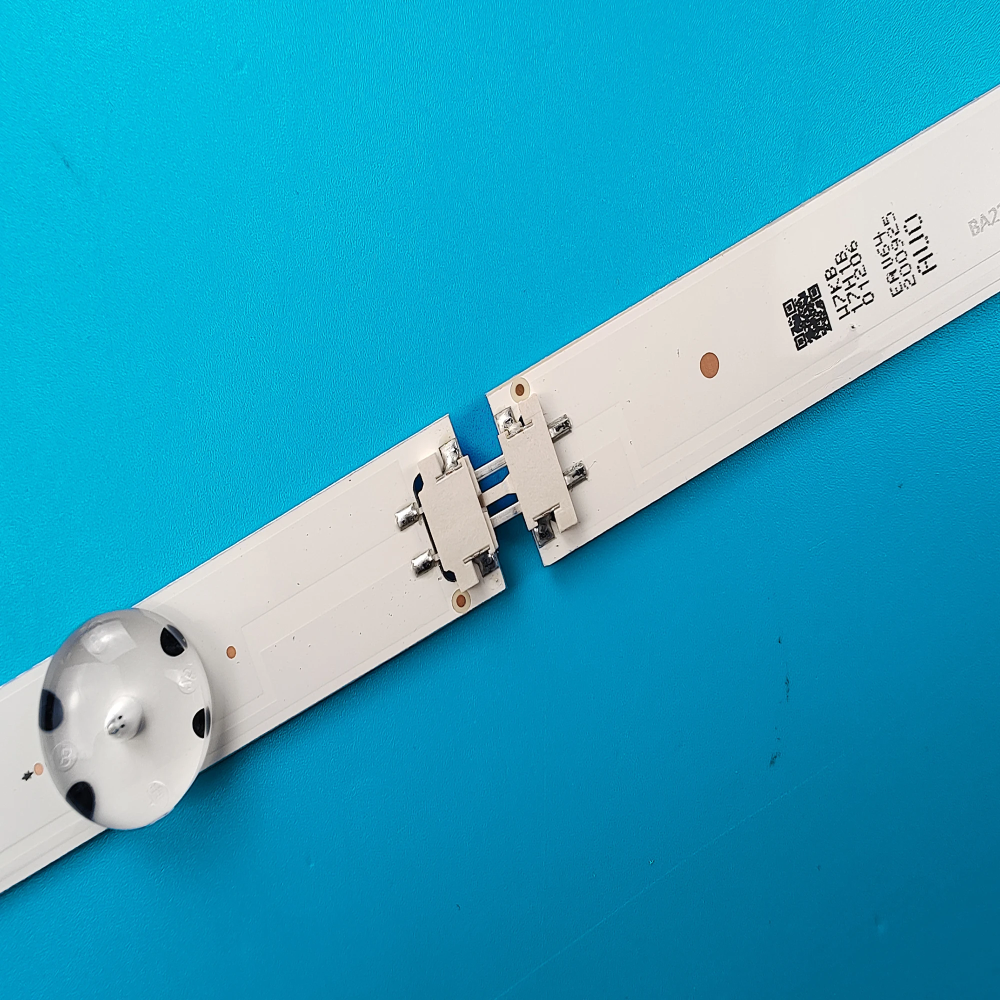 Bande de rétroéclairage LED (6), pour 43LF510V, 43LF5100, 43LH5100, 43LH590, 43LJ515V, 43LH520V, 43LH511T, 43LH570V