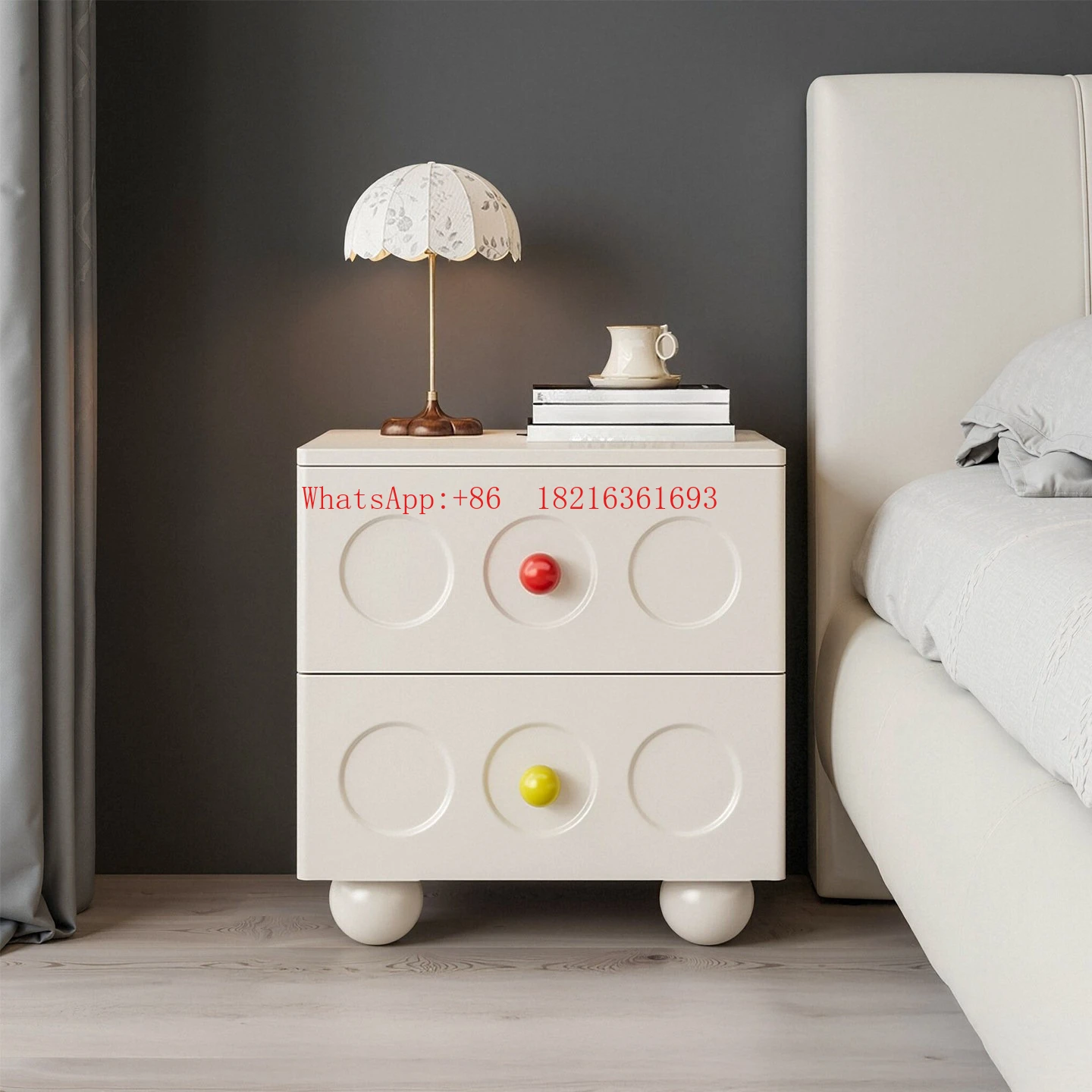 

Niche Design Solid Wood Bedside Table, Home Bedroom Light Luxury High-end Creative Lacquer Storage Cabinet