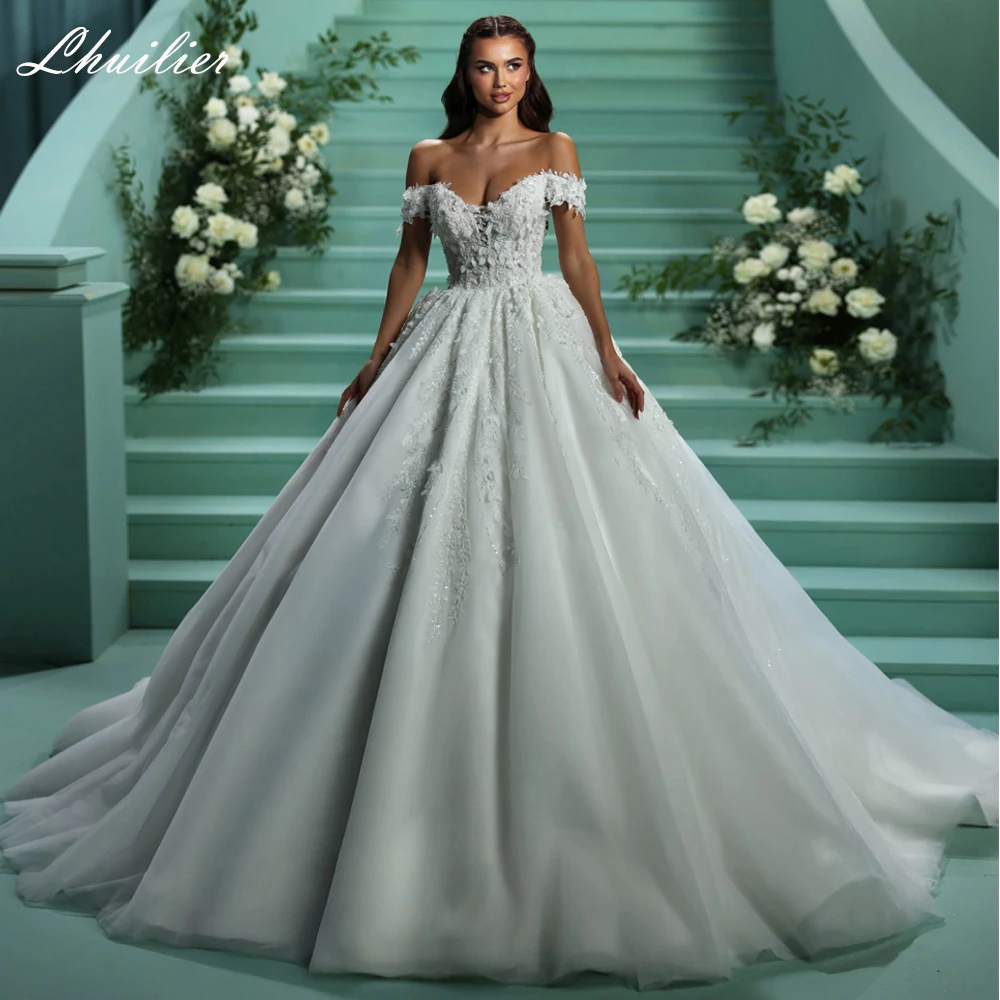 

Lhuilier Customized Ball Gown Wedding Dresses Boat Neck Beaded Lace Bridal Dress with Chapel Train