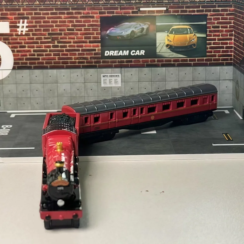 TOMY el tren de aleación de Hogwarts de Harry Potter 22CM