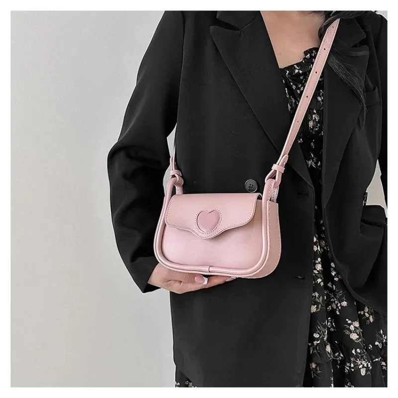 Cute Love Shoulder Bag Versatile PU Leather Mobile Phone Pouch Women Underarm Bags Retro Splicing Love Saddle Bag Handbag