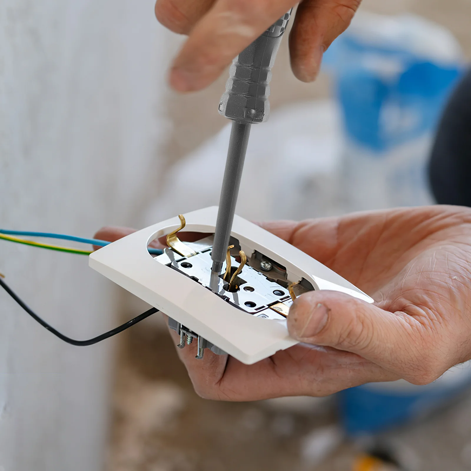 

Electrician Voltage Pen High Brightness Magnetic Flathead Screwdriver Tester Automotive Circuit