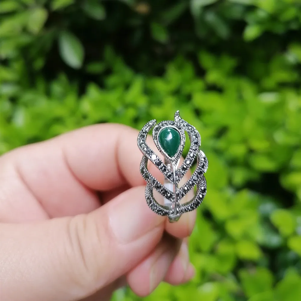 Ajojewel Chic Black Rhinestone Feather Ring Women Vintage Style Finger Jewelry Green Stone Fashion Gift Items