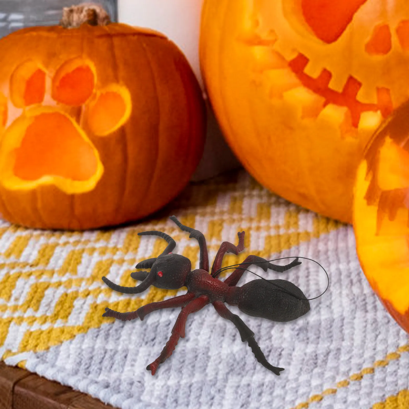 Realistic Big Polyethylene Ant Prank Halloween Decoration Fake Large Simulated Garden Decor Outside Ornament Fake Ants