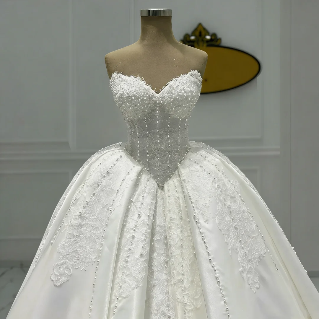 Elegant Pearls Ball Gown Wedding Dresses Sweetheart Neck Sleeveless Bridal Gowns Lace Appliques Customized Vestidos De Novia 2