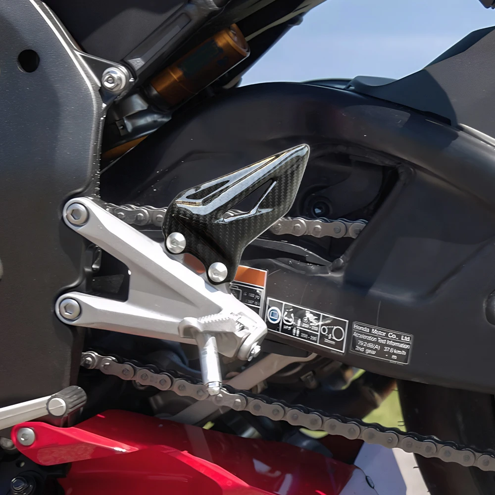 

Carbon Fiber Motorcycle Fairing Accessories Foot Pedal Heel Protection for Honda CBR1000RR-R 2020-2024 decoration