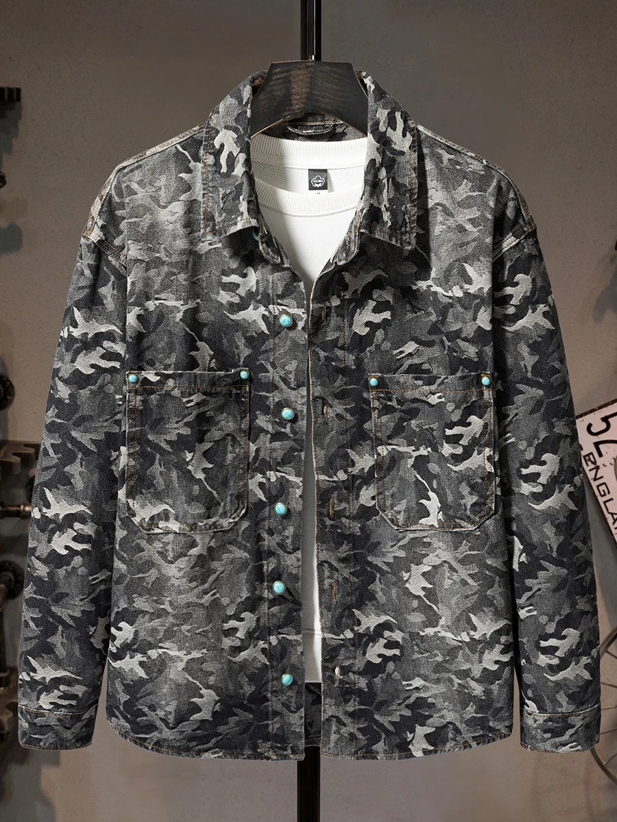 

Мужская повседневная куртка-рубашка в американском ретро-стиле с камуфляжной вышивкой, свободного кроя, для различных случаев, из смесового хлопка и полиэстера