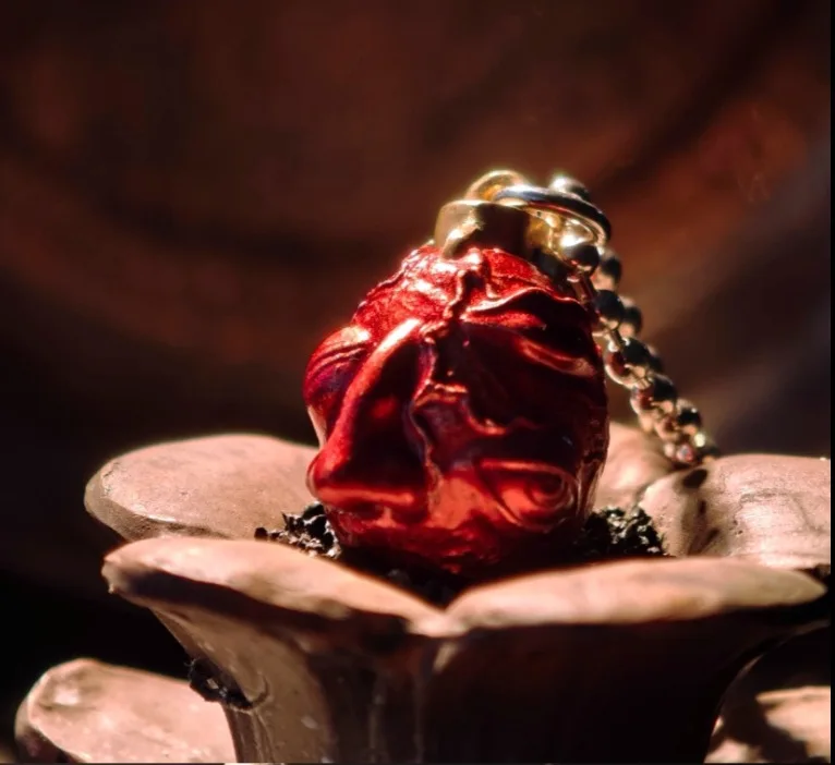 الملك البيض السيف الرياح أسطورة الأحمر تحويل البيض قلادة قلادة الكرتون المحيطة شخصية قلادة قلادة #6