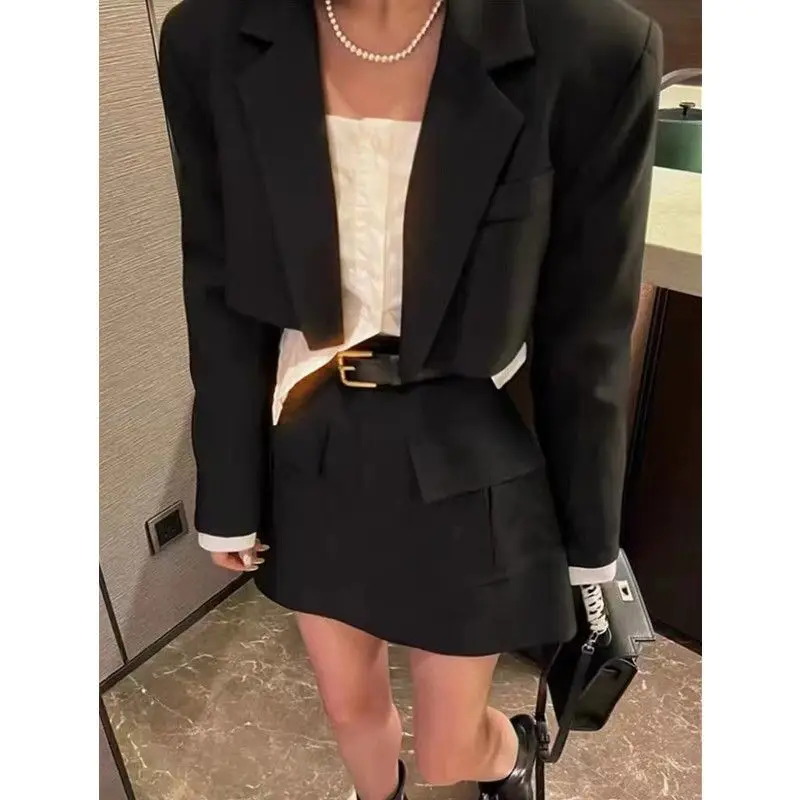 Women\'s Fall/Winter British Style Short Blazer Half Skirt Set Vintage Casual Solid Color Pockets Suit Coat Skirt Two-piece Set