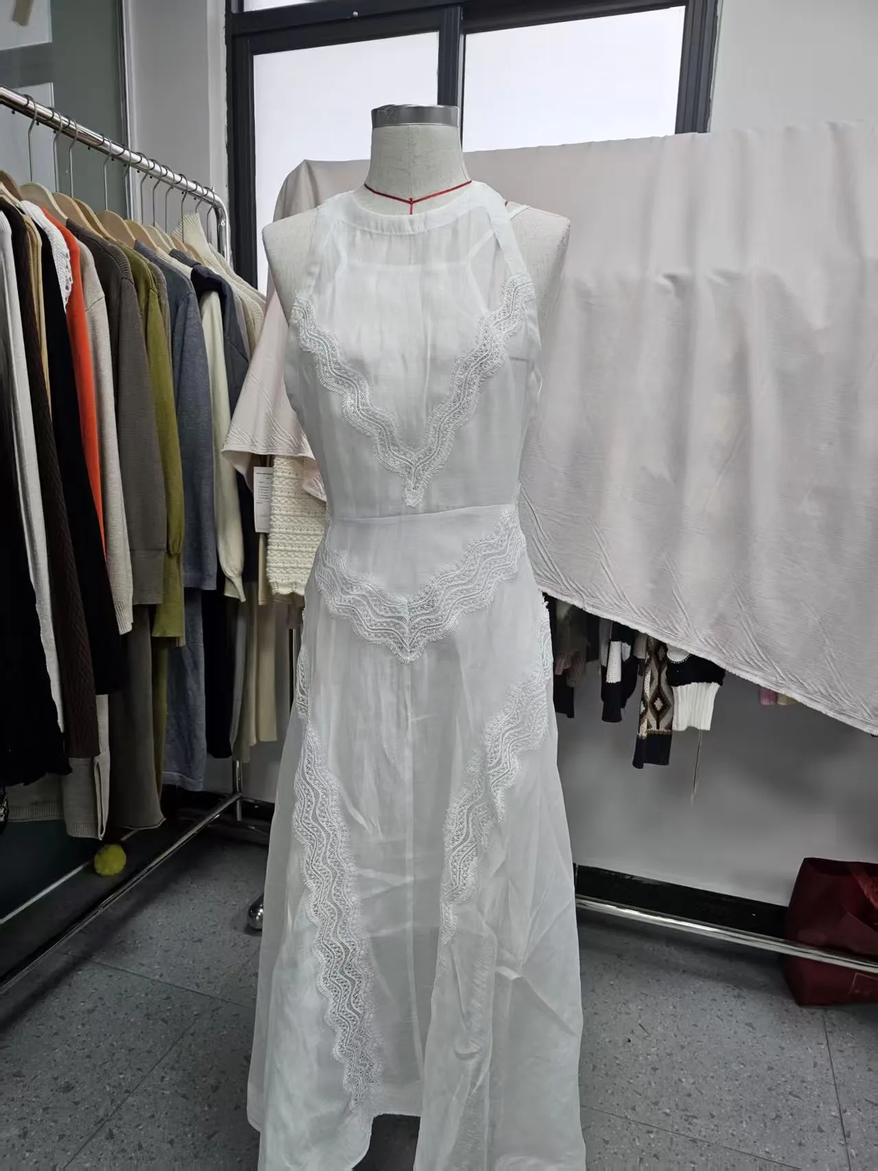 

Elegant White Dress with Hollow Lace Exposed Waist Playful Bow 2025 Summer New Style Birthday Elegant Party Dress for Women