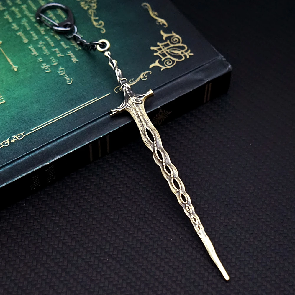 Game Keychain Sacred Relic Sword Key Chain Pendant Keychains for Men Game Accessories Bag Car Key Ring Jewelry Llaveros