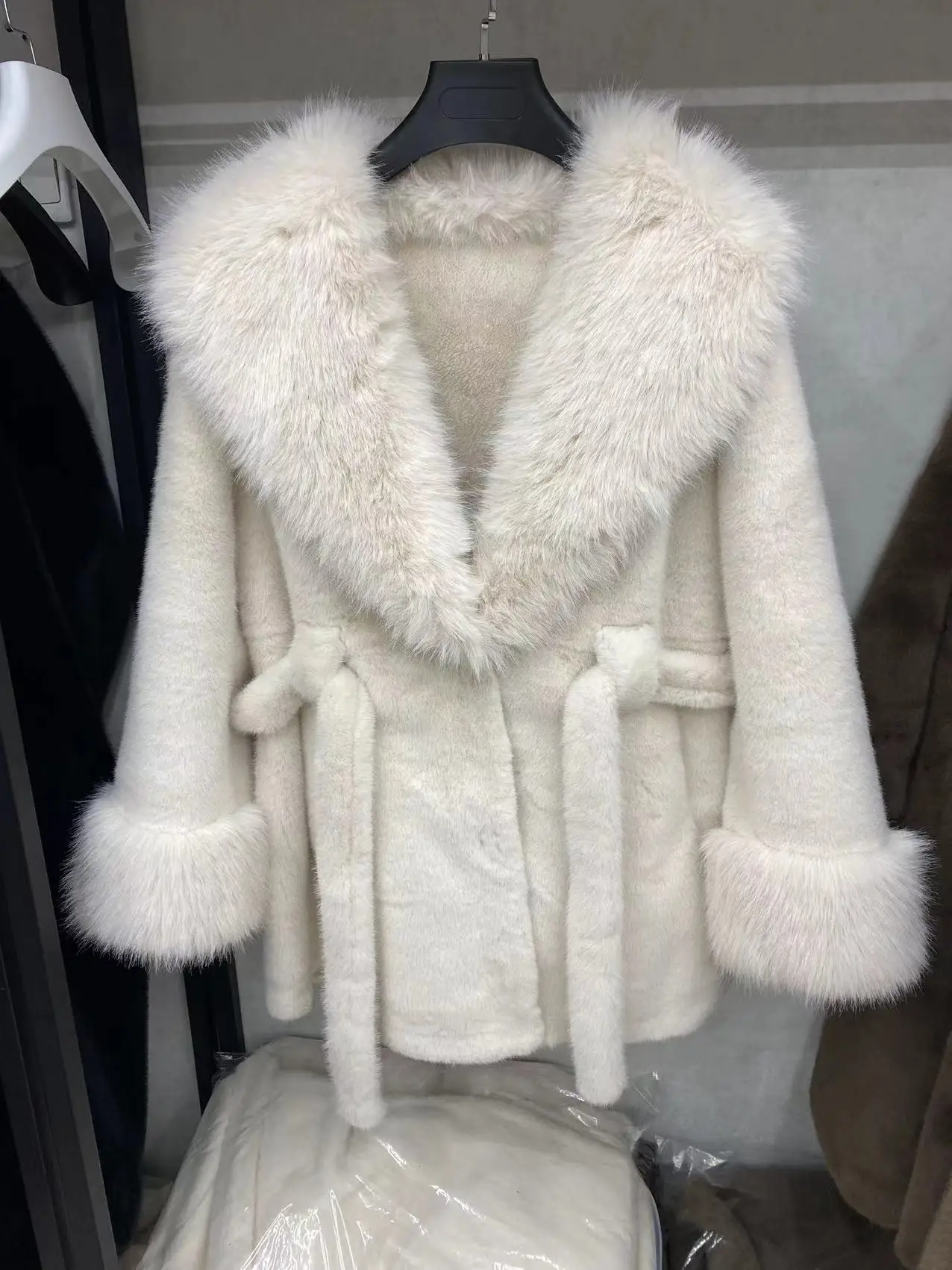 Winter women faux fur coat fake fur coat mink fur jacket with belt